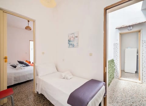 House, 3 Bedrooms, Smoking, Balcony | 3 bedrooms