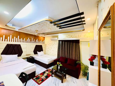 Superior Twin Room | Desk, laptop workspace, free WiFi, bed sheets