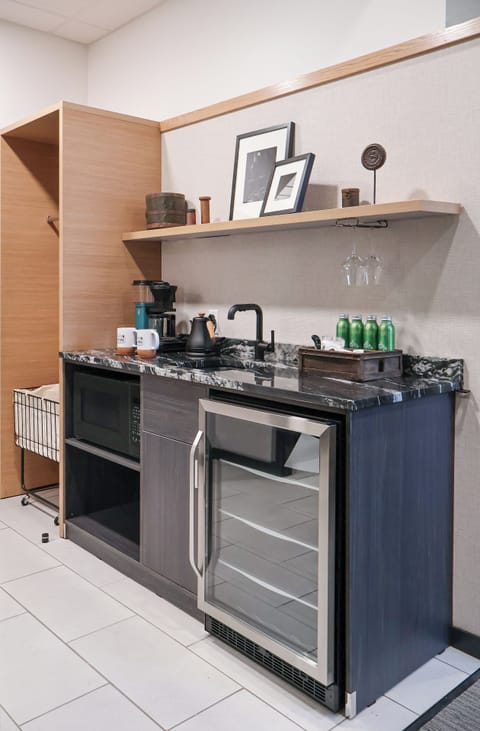 Luxury Suite, 1 Bedroom | Premium bedding, desk, laptop workspace, blackout drapes