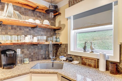 Cottage (2 Bedrooms) | Interior