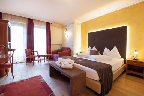 Superior Room | Desk, free WiFi, bed sheets