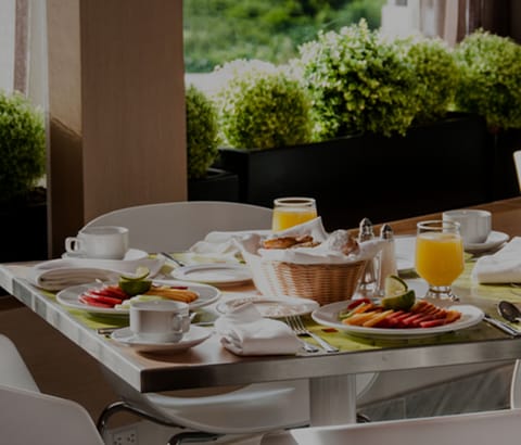 Daily buffet breakfast for a fee