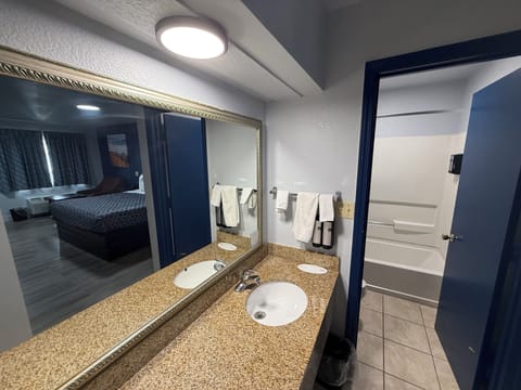 Towels, soap, shampoo, toilet paper