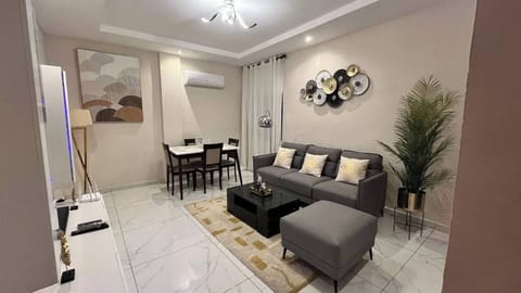 Apartment, 1 Bedroom | Living room