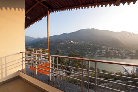 Deluxe Room, Lake View | Lake view