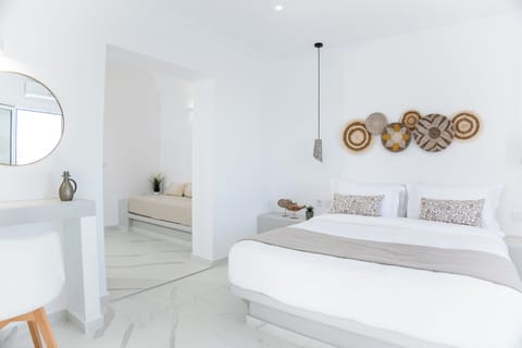 Triple Room, Pool View | Free WiFi