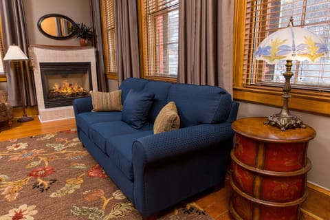 Julia Suite | Premium bedding, individually decorated, individually furnished