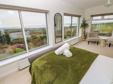 4 bedrooms, individually decorated, individually furnished, free WiFi