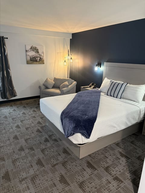 Single Room, 1 King Bed, City View | Free WiFi