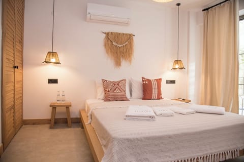 Deluxe Double Room, Courtyard View | Free WiFi