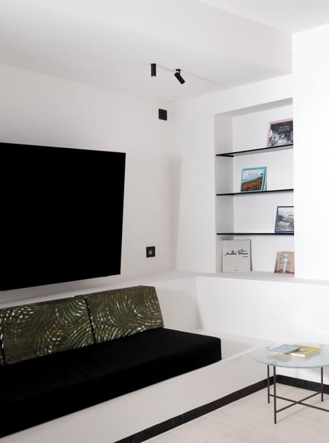 Petra | Blackout drapes, free WiFi