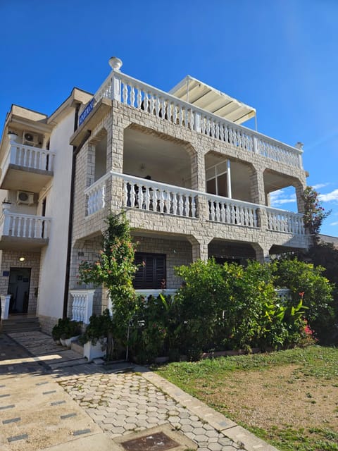 Apartment | Exterior