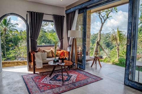 Hoshi Jungle Suite Pool | Premium bedding, pillowtop beds, minibar, in-room safe