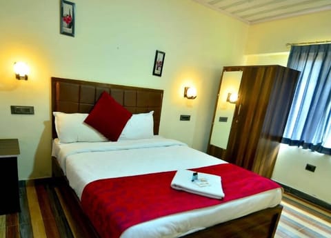 Premium bedding, desk, free WiFi, bed sheets