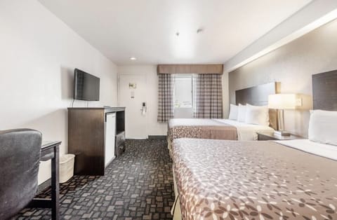 Basic Double Room, 2 Queen Beds | Desk, free WiFi, bed sheets