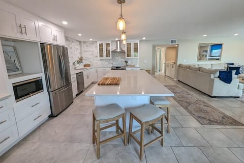 Condo, Multiple Beds (Sea Club #39 - Seaside Serenity) | Private kitchen | Oven, toaster