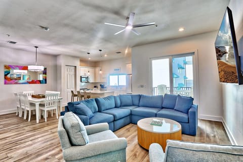 House, Multiple Beds (Azul Townhomes A5) | Living area