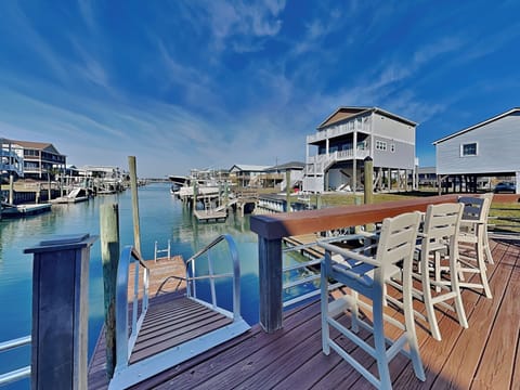 Studio (3 Bedrooms) | Property amenity