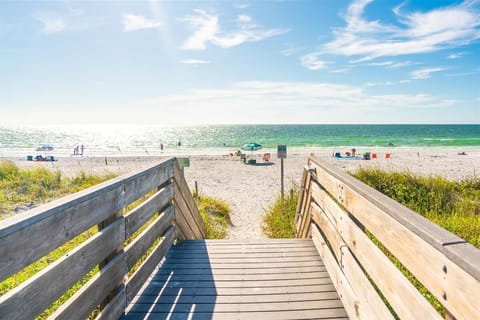 Condo, 1 King Bed with Sofa bed (Sea Club #18 - Floridays) | Beach