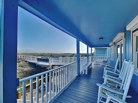 Studio (3 Bedrooms) | Property amenity