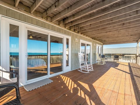Studio (4 Bedrooms) | Property amenity