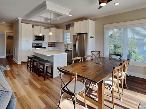 Studio (4 Bedrooms) | Property amenity