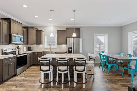 Studio (3 Bedrooms) | Property amenity