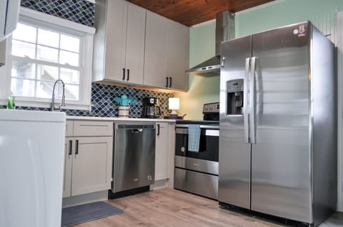 Studio (2 Bedrooms) | Property amenity