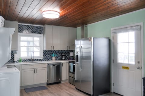 Studio (2 Bedrooms) | Property amenity