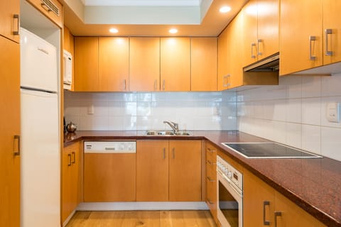 Executive Apartment, 2 Bedrooms, Ocean View (First Floor) | Private kitchen | Microwave, coffee/tea maker, electric kettle, toaster