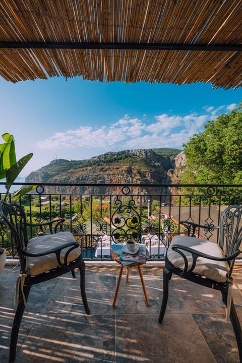 Honeymoon Room, 1 Queen Bed, Sea View | Terrace/patio