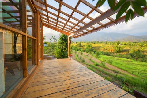 Red Cedar Cottage | Desk, laptop workspace, iron/ironing board, rollaway beds