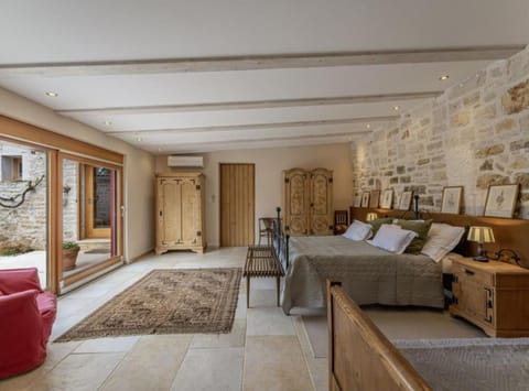 Villa (Poolside Grand Retreat Villa) | 4 bedrooms