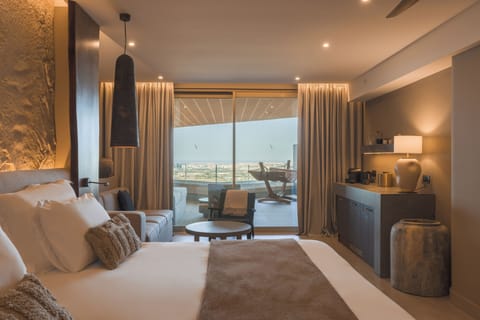 Deluxe Double or Twin Room, Valley View | In-room safe, desk, laptop workspace, soundproofing