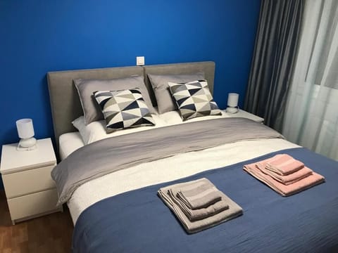 Economy Apartment, 1 Bedroom, Kitchenette | 1 bedroom, laptop workspace, iron/ironing board, cribs/infant beds