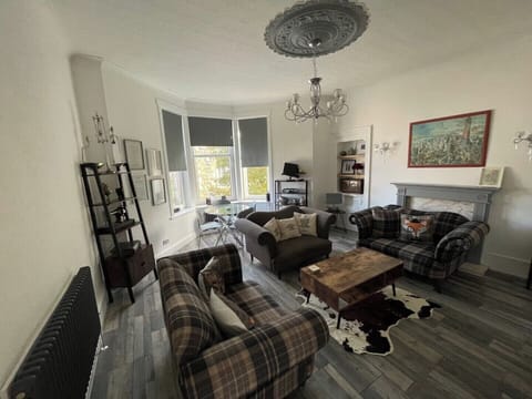 Apartment | Living area | TV
