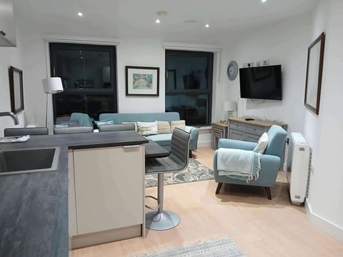 Apartment | Living area | TV