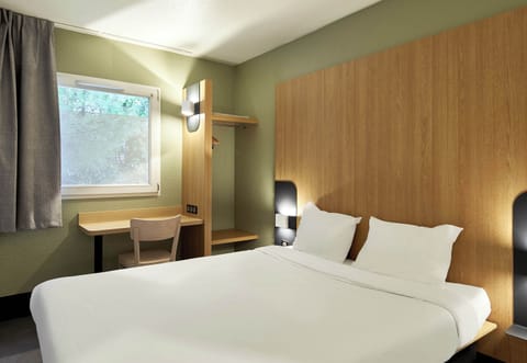 Double Room, Non Smoking | Premium bedding, desk, soundproofing, free WiFi