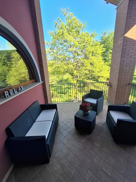 Twin Room, Mountain View | Terrace/patio