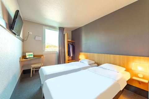 Twin Room, Non Smoking | Premium bedding, soundproofing, free WiFi, bed sheets