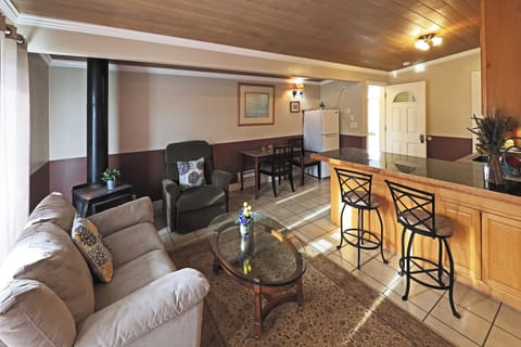 Condo, 2 Queen Beds, Beachside | Living area | TV, fireplace, table tennis