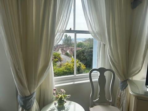 Deluxe Double Room, Sea View | Iron/ironing board, free WiFi