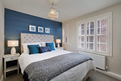 Apartment | 2 bedrooms, iron/ironing board