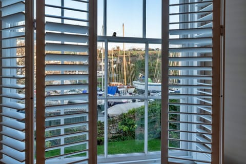 Cottage | 4 bedrooms, iron/ironing board