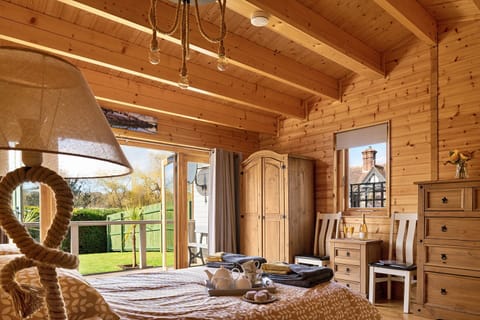 Cottage | 1 bedroom, individually furnished, iron/ironing board