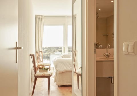 House | 4 bedrooms, bed sheets