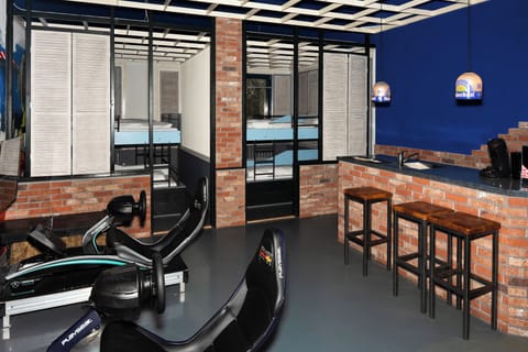 Design Studio Suite | Blackout drapes, iron/ironing board, free WiFi, bed sheets