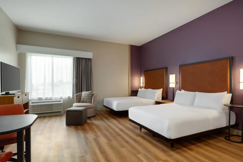 Blackout drapes, free WiFi, bed sheets