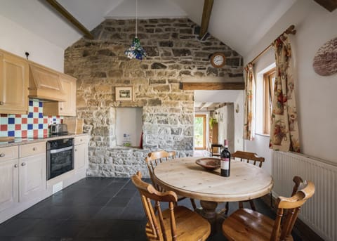 Cottage | Interior
