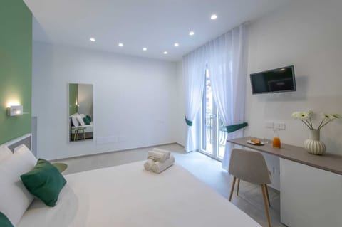 Suite 3 con Balcone | Premium bedding, down comforters, memory foam beds, minibar